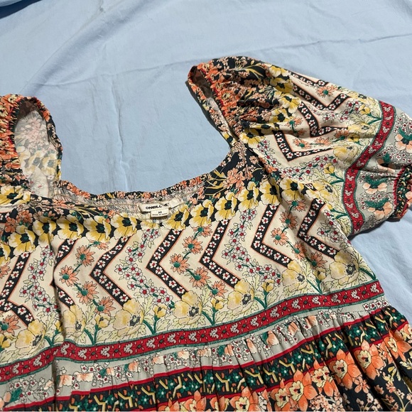 O’Neill Woman’s Isabel Babydoll Top - Breezy & Lightweight EXCELLENT CONDITION - Picture 3 of 4